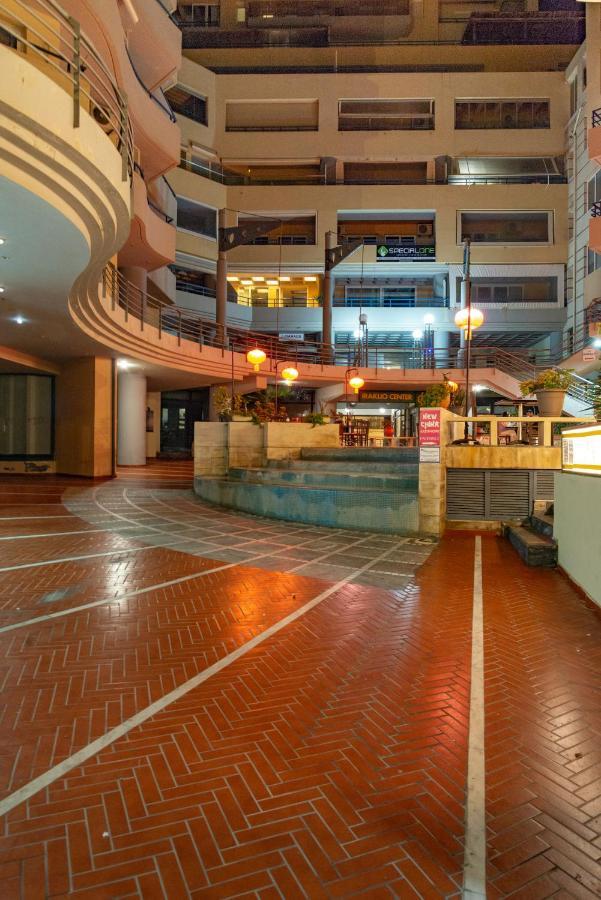 Boulevard Apartment
