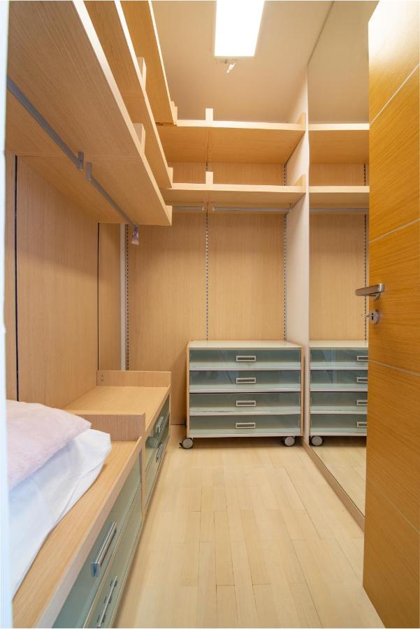 Boulevard Apartment *