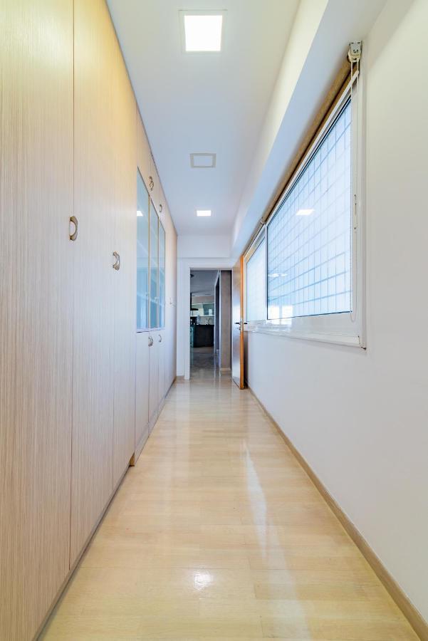 Apartment Boulevard